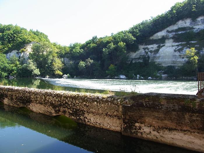 Lustrac Weir