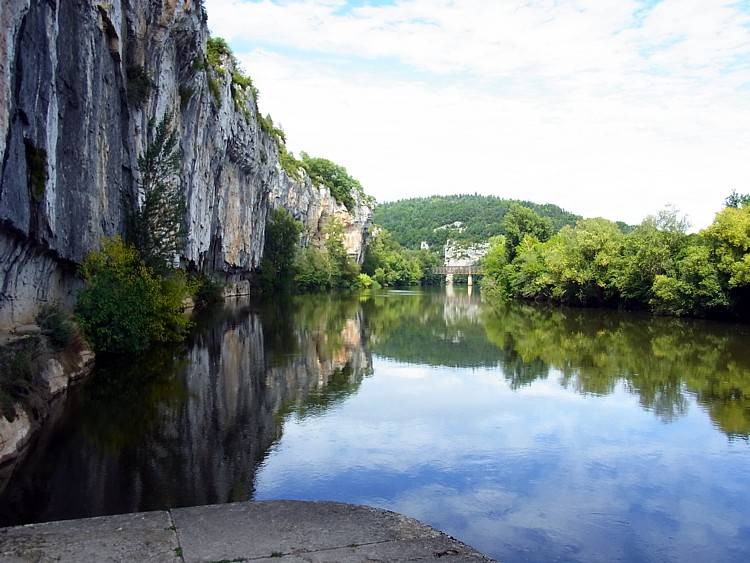 Cliff towpath