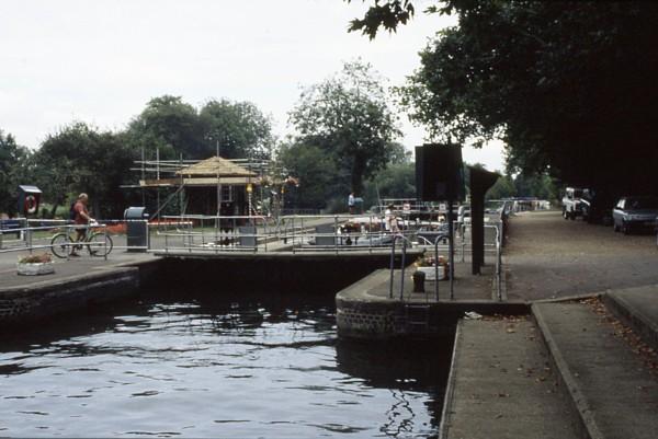 Caversham Lock
